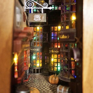 book nook Diagon Alley Harry Potter by Lennart