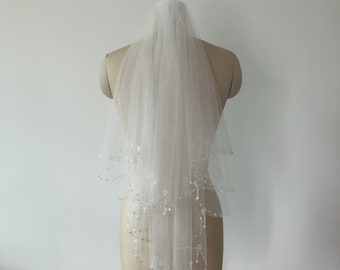 2 Tiers Beaded Edge Ivory Wedding Veil Sequins Edge Bridal Veil with Flexible Comb