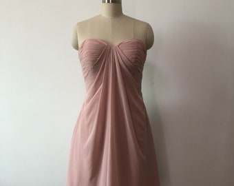 A-Linie Strapless Sweetheart Empire Taille Knielang Dusty Rose Chiffon Kurzes Brautjungfernkleid, Chiffon Formal Abend Party Kleid