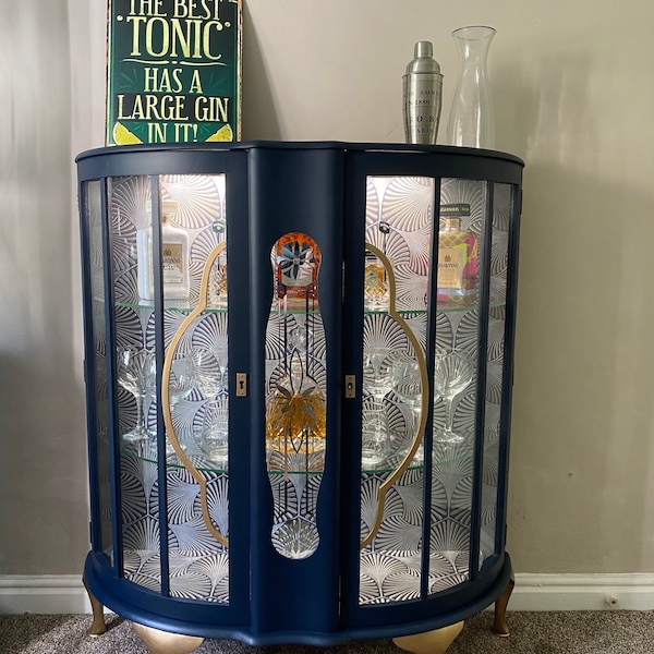 SOLD!!!! Vintage Drinks Cabinet | Display Cabinet | Gin Cabinet