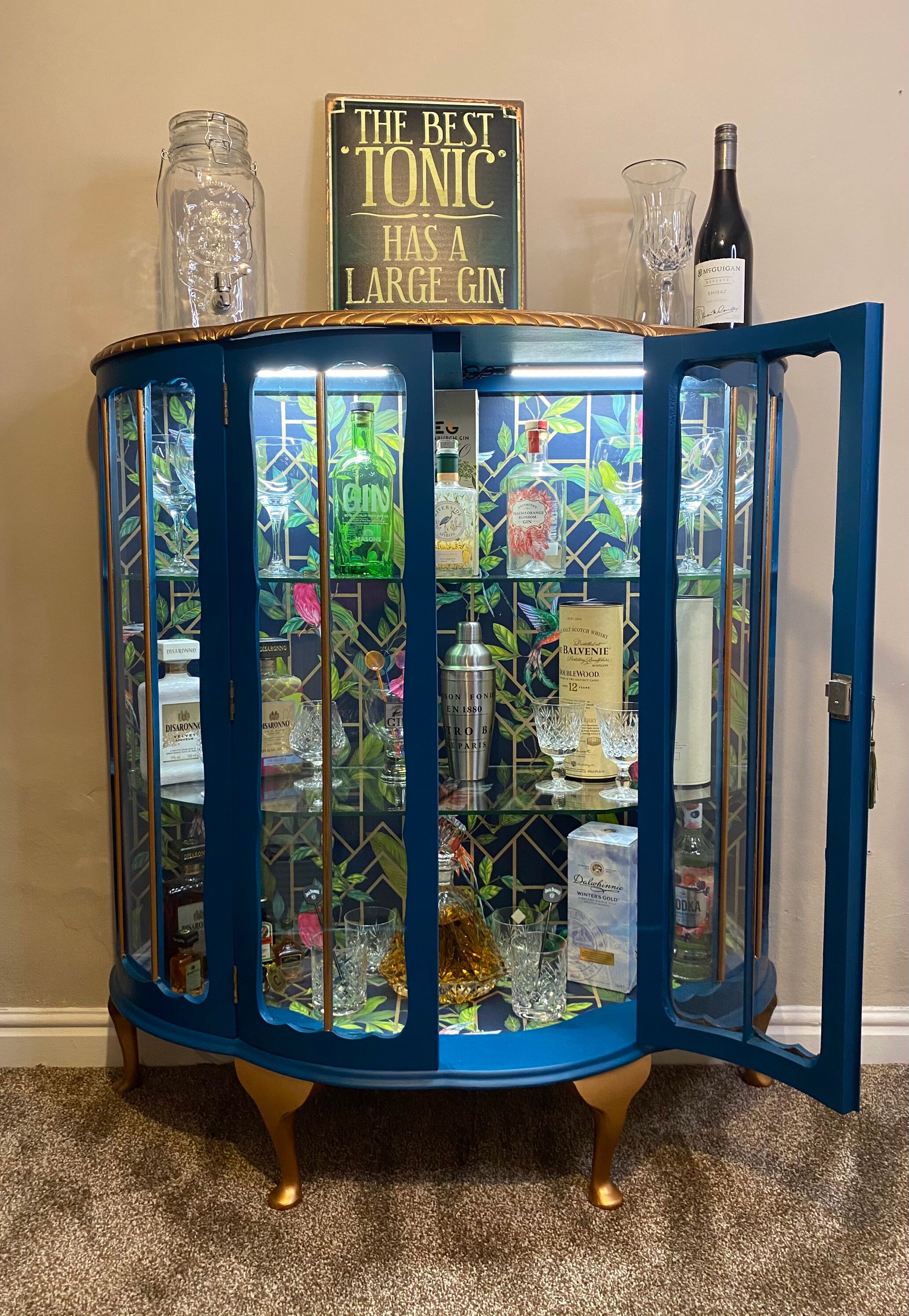 Gin display unit deals
