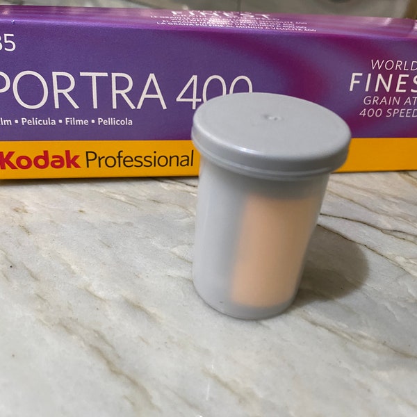Kodak Professional Portra 400 Color Negative Film (35mm Roll Film, 36 Exposures) 1 Single Roll