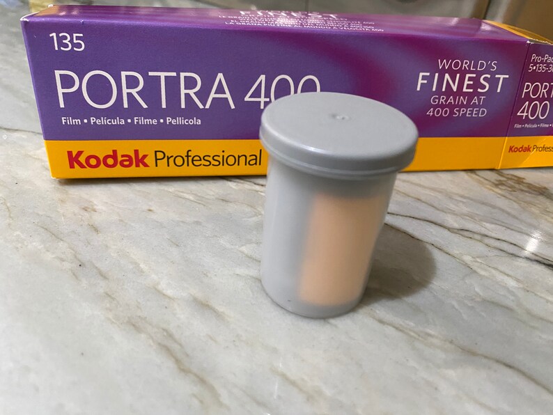 Kodak Professional Portra 400 Color Negative Film (35mm Roll Film, 36 Exposures) 1 Single Roll