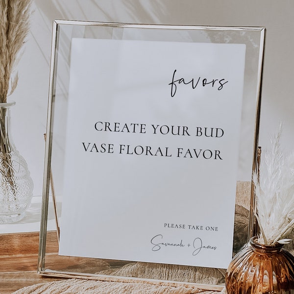 Minimalist Wedding Bud Vase Favor Table Sign, Modern Wedding Favor Bud Vase Sign, Wedding Favor Sign, Wedding Floral Favor Sign - Caitlin