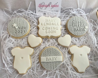 New baby personalised biscuits - new arrival gift - newborn box - baby shower cookies - welcome baby gift - gender reveal - pregnancy reveal