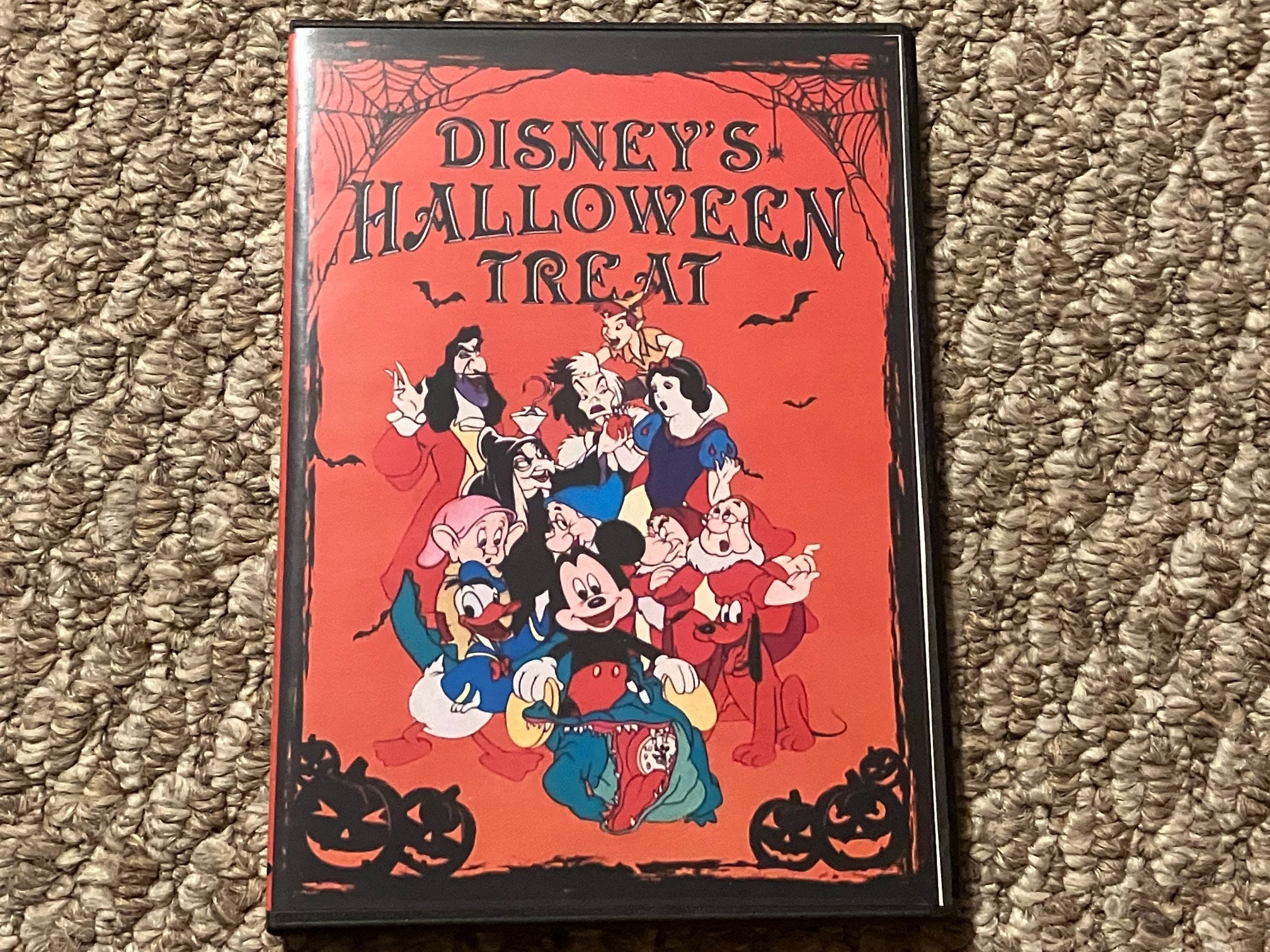 Disney's Halloween Treat Unreleased Fan Made Remastered DVD Movie. 1982