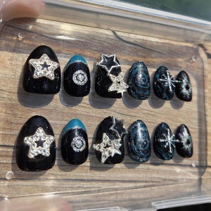 Hand Painted Pierce The Veil Selfish Machines Fake Nails - Short Almond Black Teal Star Set