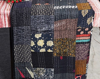 Recycelte indische Sari Seide Patchwork Decke, handgemachte Kantha Quilt