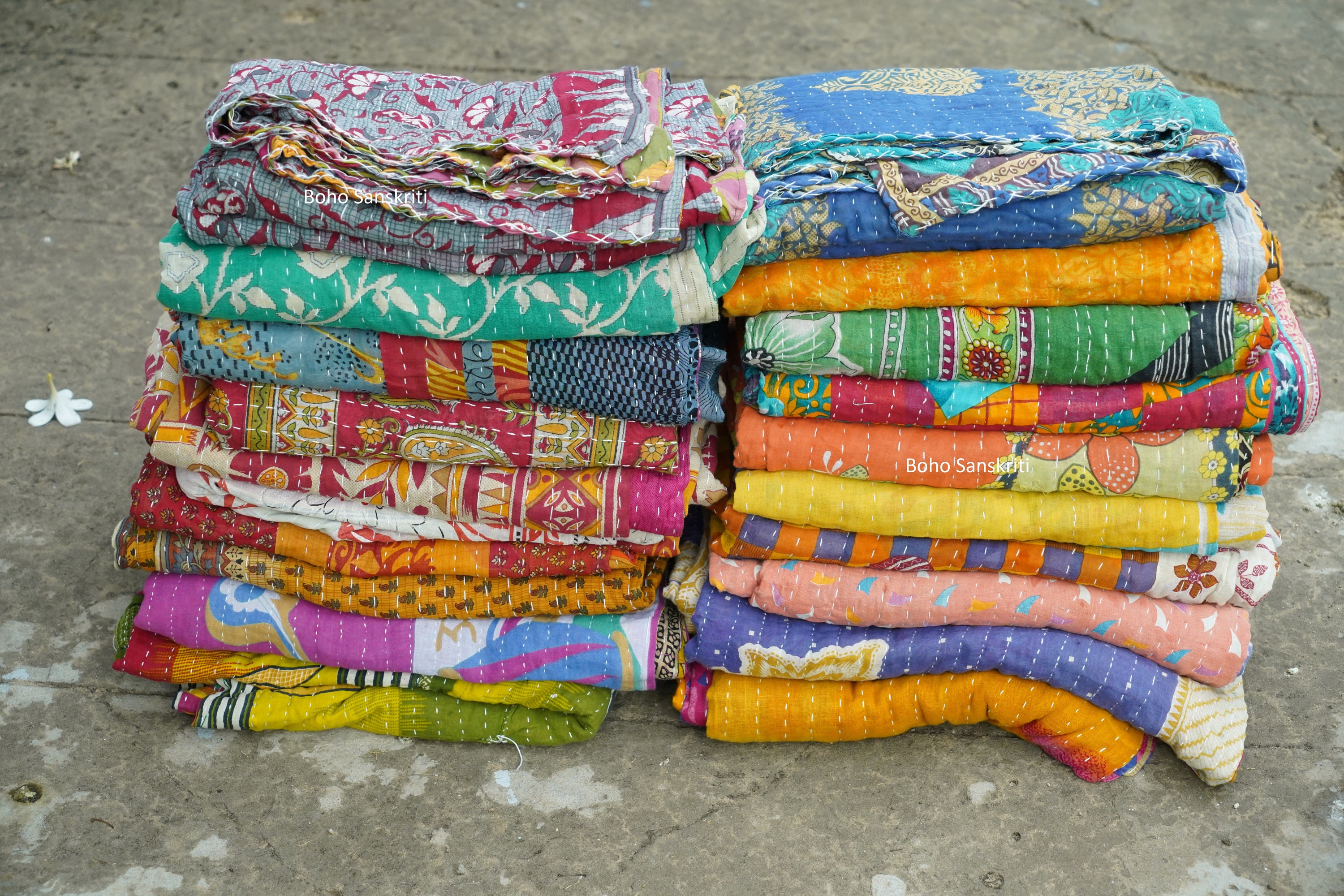 BLANDO 1 Piece Handmade Indian Vintage Kantha Quilts Reversible Bohemian Home Decor Blanket Assorted Color Twin Size 85x55 Inches Multicolor%2f
