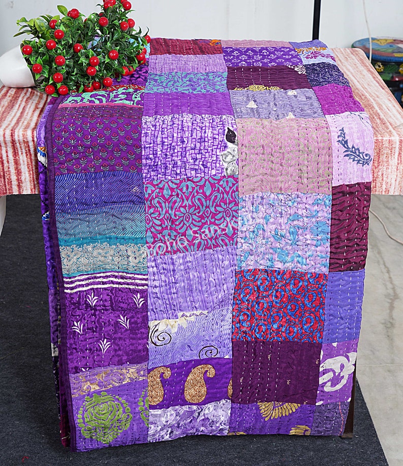 PATCHWORK KANTHA QUILT Indian Vintage Throw Blanket Silk Bedcover Handmade Bohemian Coverlets Queen Twin size Bedspread Quilts For Sale Purple