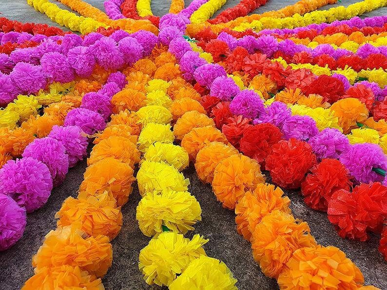 Artificial Marigold 5 feet Pack of 50 Flowers Garlands Home Wedding Decoration Artificial Marigold 5 feet Pack of 50 Flowers Garlands Home Wedding Decoration