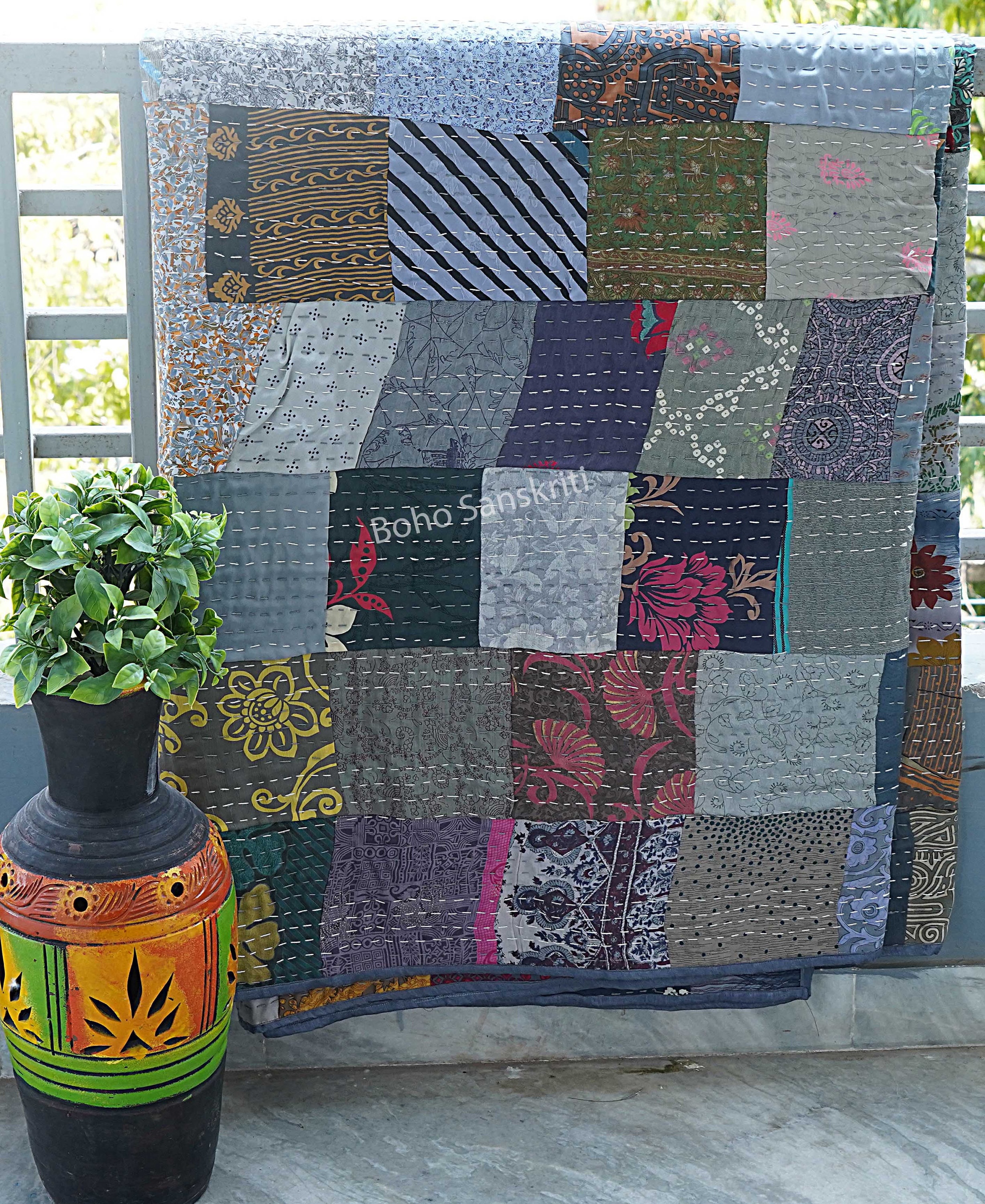 Copriletto Per Divano In Cotone Indiano Antico Vintage Kantha Quilts All'ingrosso Per Il Tuo Negozio