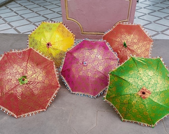 Mini sombrillas coloridas para decoración, sombrillas hechas a mano con encaje estampado de seda.
