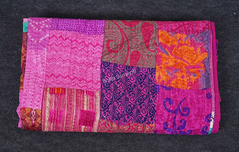 Bohemian Indian Silk Patchwork Kantha Quilt Boho Throw Blanket Bedspread Quilting Bedding Hippie Comforter Queen Handmade Quilts Vintage Pink