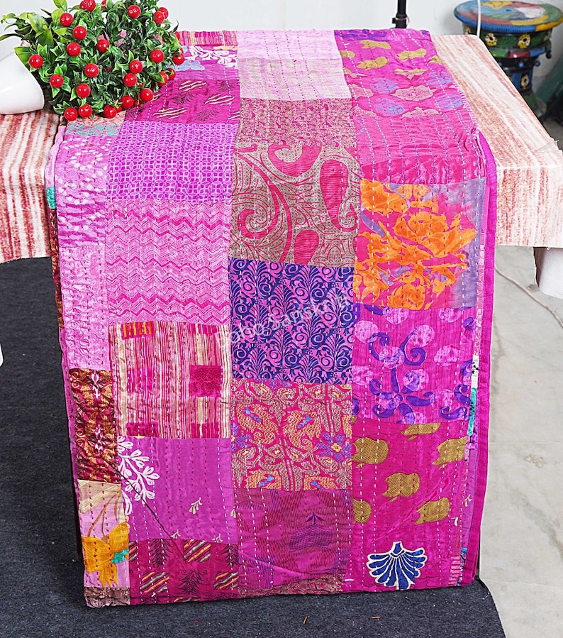 PATCHWORK KANTHA QUILT Indian Vintage Throw Blanket Silk Bedcover Handmade Bohemian Coverlets Queen Twin size Bedspread Quilts For Sale Pink