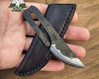 ÚLFUR Bushcraft Knife - Hand Forged Neck Knife - High Carbon Steel with Ferro Rod Striker and Custom Leather Sheath - Fire Starting