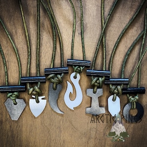 GREEN Fire Starter Necklace - Adjustable Length - Unisex / Fire Starting Survival ( Waterproof and Rustproof)