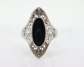 10k Filigree Onyx shield ring. 10k White Gold Scroll  Embossed Art Deco Onyx ring. st(81/65)