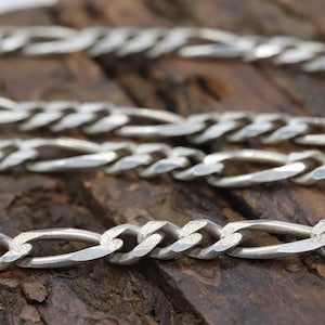 Vintage Heavy Sterling Silver 925 Figaro Chain Necklace 6.5mm and 22in length 33grams st(48/86)