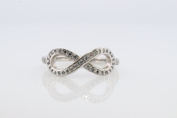 Tiffany and Co. Diamond Ring. Platinum Infinity D… - image 1