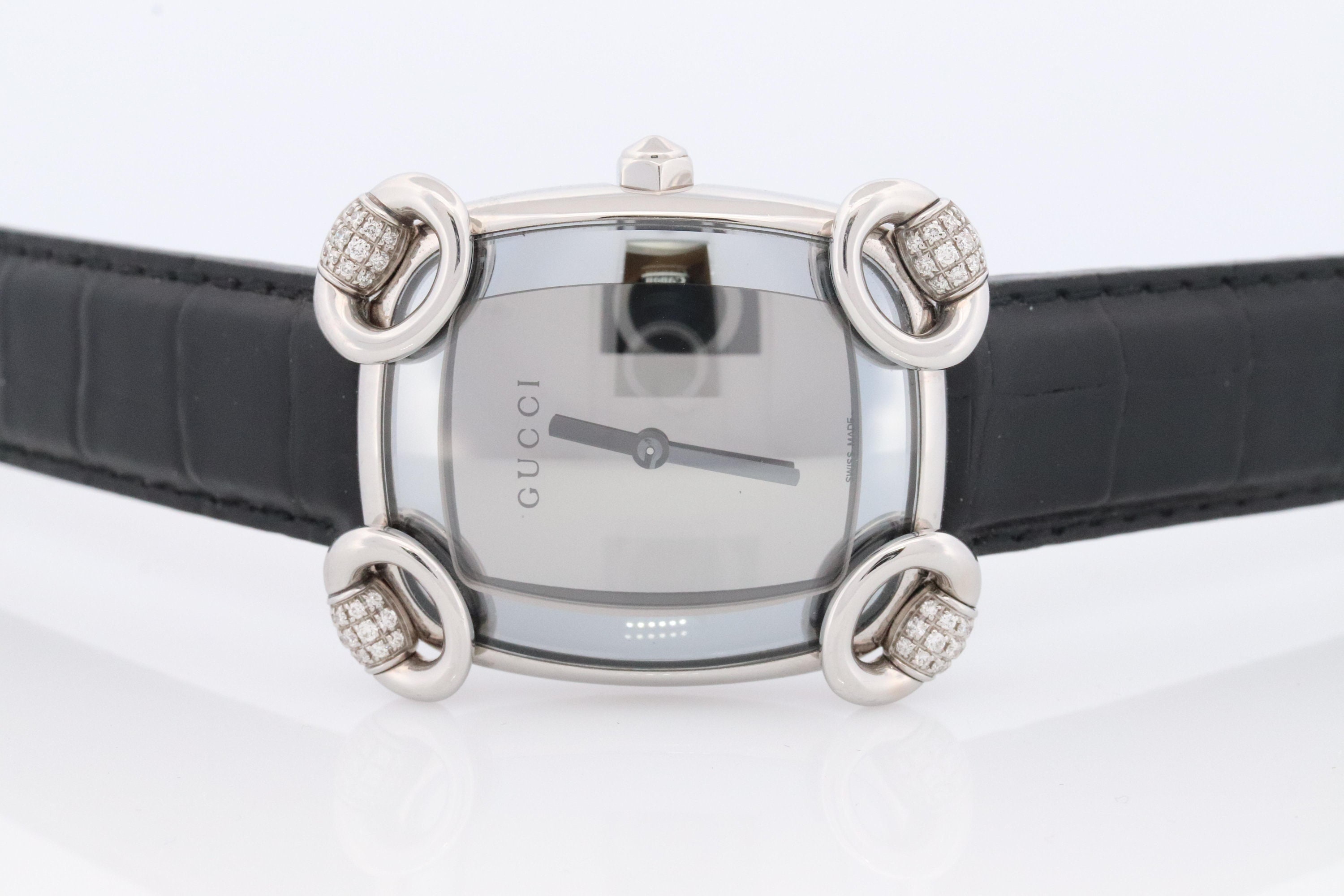 GUCCI LADIES WATCH(グッチ)美品✅SALE✅ Gucci Women's Gold-Plated Quartz GG Watch w/ Leather Band