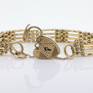 9k Heart Lock Padlock Bracelet. Victorian design 7in 19.5g