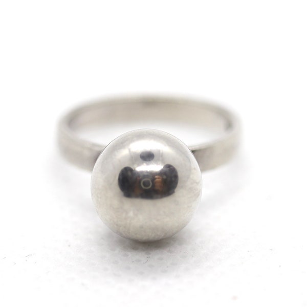 vintage 925 Sterling Silver Ball / Hemisphere Design Ring. Femmes Taille 6