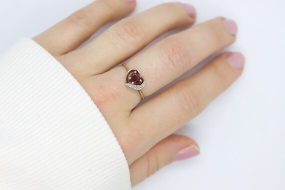 10k Garnet and Diamond Heart ring. Red Heart face… - image 2
