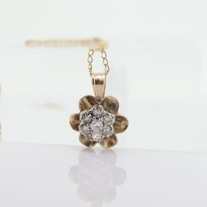 14k Diamond DAISY Pendant. 14k Diamond Daisy Buttercup flower pendant and necklace. st(110)