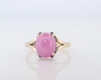 Anillo solitario de rubí estrella rosa. Oro blanco de 14k. Anillo con cabujón de zafiro estrella.