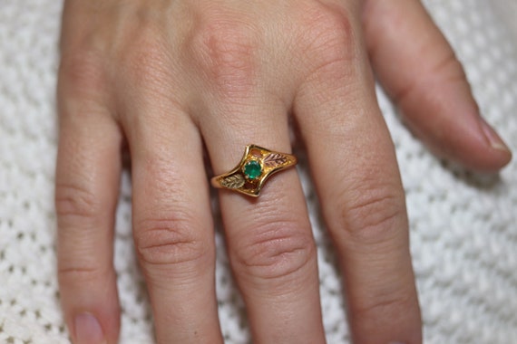 Black Hills Gold Ring. 10k Multi-Tone Emerald Bla… - image 2