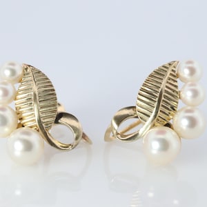 Mikimoto Earrings. Vintage 14k Gold Mikimoto Pearl Cluster Clip Ons. Unpierced