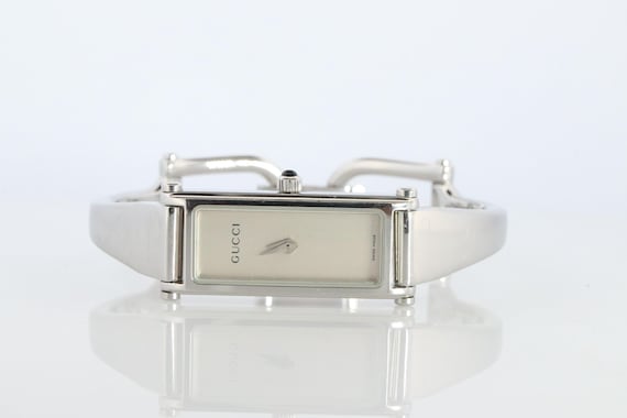 Vintage Gucci 1500l Quartz Wrist Watch. Gucci Silver Tone  display picture 3