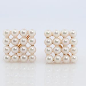 Mikimoto Earrings. Vintage 14k Gold Mikimoto Pearl Cluster Clip Ons. Unpierced