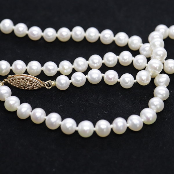 14k Pearl Necklace. 16in length 6mm freshwater pearls