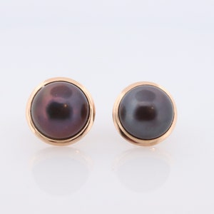 14k Große MABE Pearl Black / Blue Clip On Ohrringe. Non Pierced Omega Back Clips Mabe Pearl Ohrringe st(62)