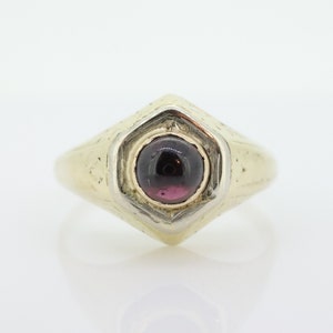 14k Red Tourmaline Antique Ring. Bezel set Round Cabochon Tourmaline solitaire engraved ring. st(104)