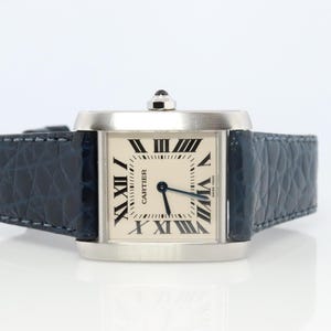 montre vintage Cartier Tank française. Montre à quartz Cartier en acier inoxydable 2301