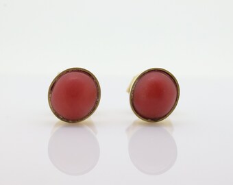 Pendientes Corales. Pendientes STUD de Coral Naranja de 14k. Diseño de conjunto de bisel de cabujón de coral. st(65)