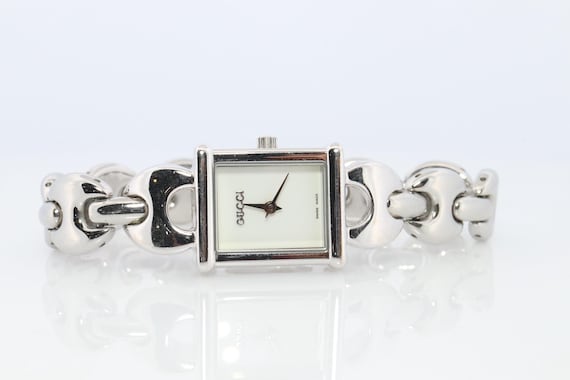 Vintage Gucci Quartz 1800l Watch. Gucci Ladies Silver Tone White