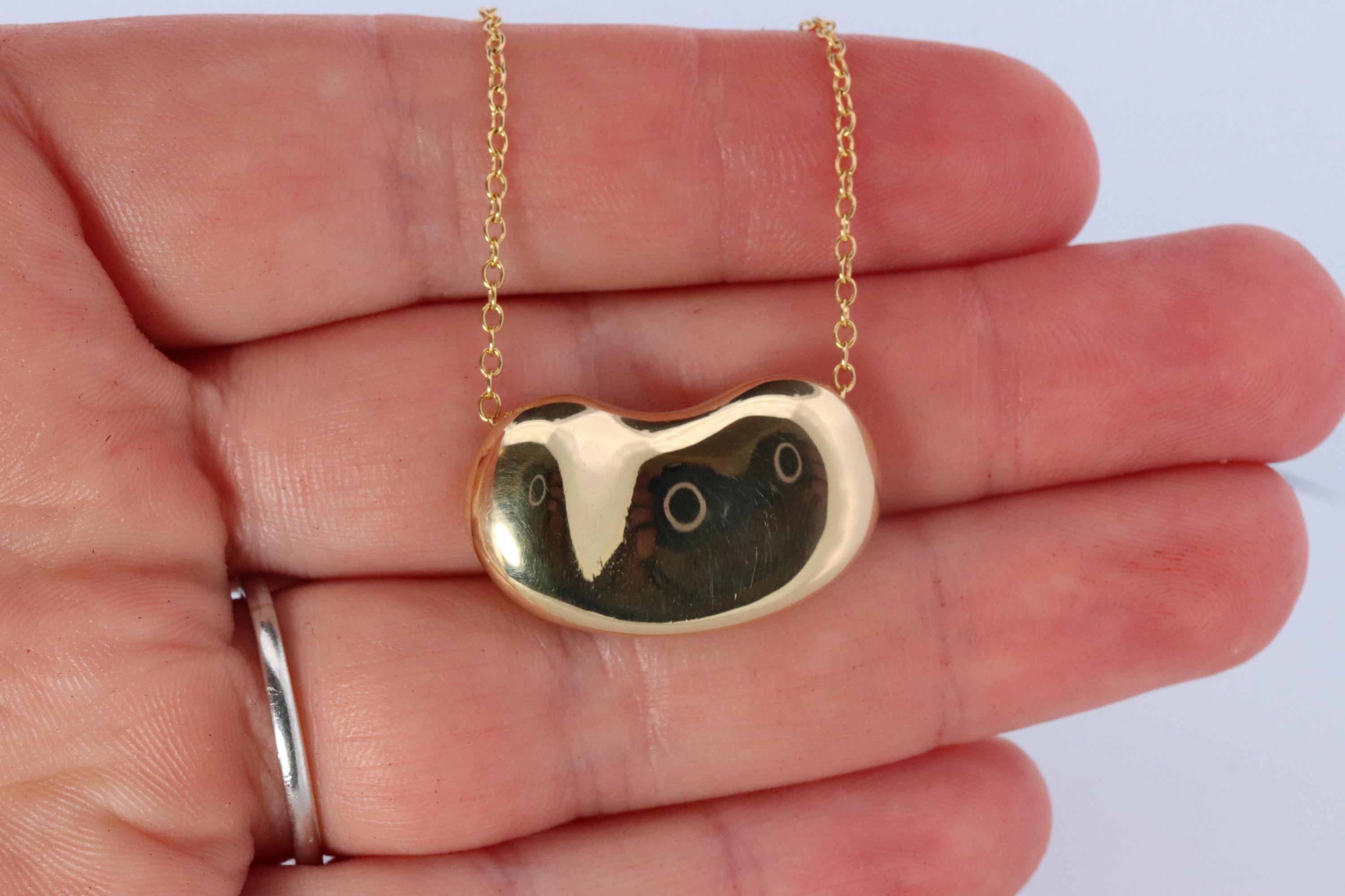 Tiffany & Co. Large Bean Pendant Necklace. 750 Yellow Gold Tiffany