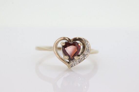 10k Garnet and Diamond Heart ring. Red Heart face… - image 1