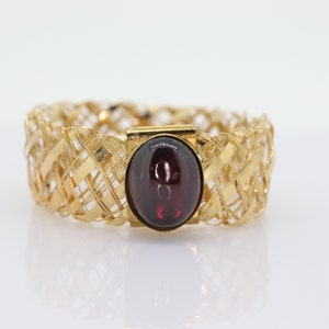 14k Rubellite Tourmaline Cabochon ring. 14 MESH ring band.