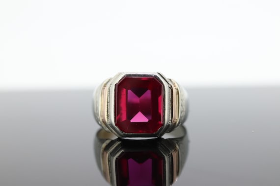 Vintage Large 9ct Yellow Gold Synthetic Ruby Signet Ring Circa 1950's