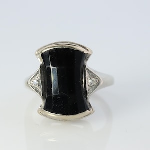 Vintage Geometric Black Onyx 14k Gold Ring With Diamonds.