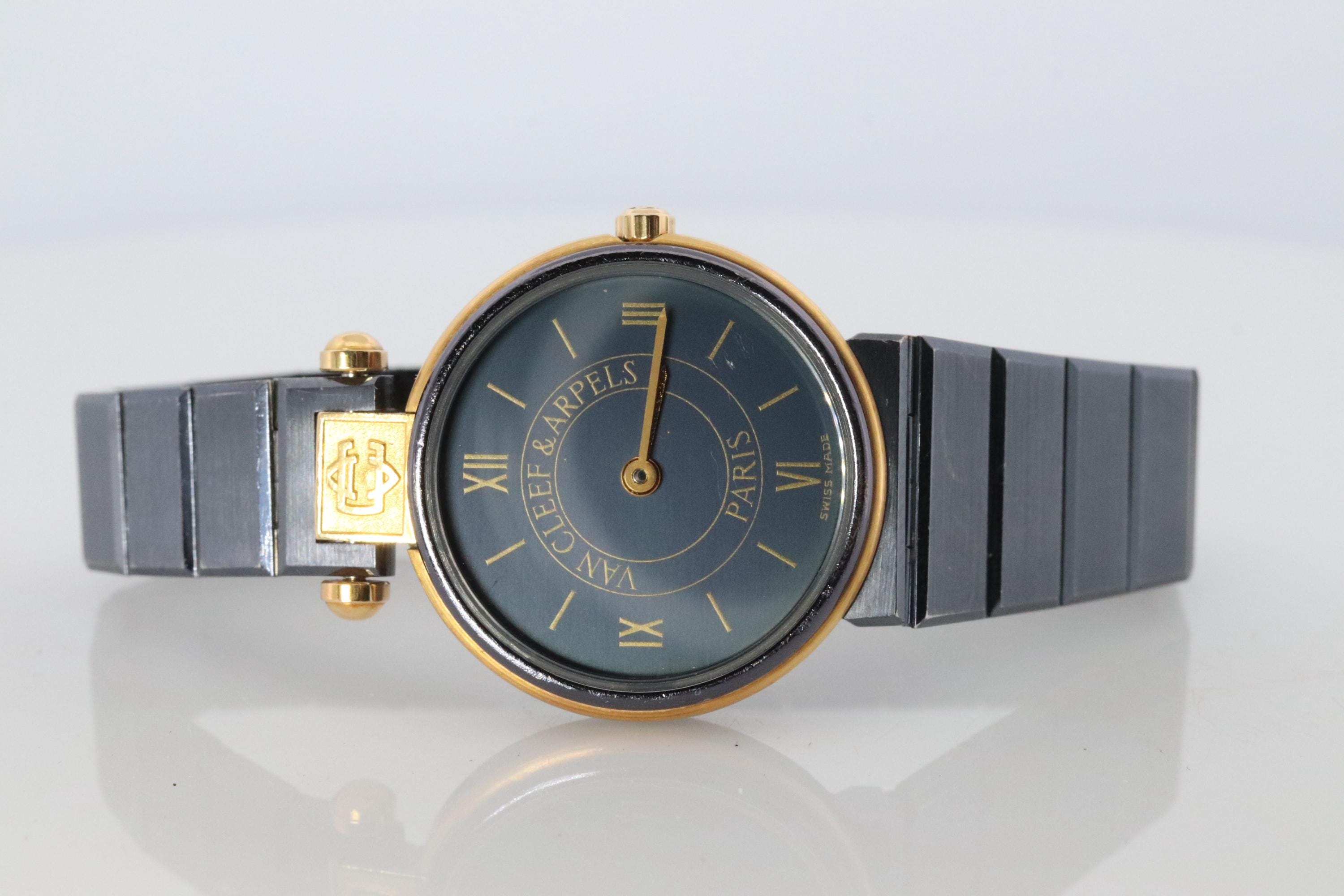 Van Cleef and Arpels 43106 Watch. La Collection Ss Round 
