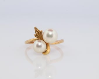 Mikimoto Ring. Vintage 18k Gold Mikimoto Pearl Cluster With Vines and Grapes