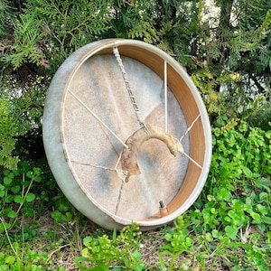 Shaman Drum with C Goat Horn Handle (Small Size)