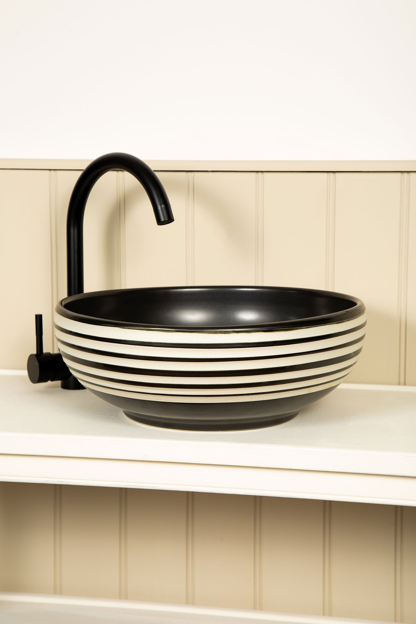 Black & White Ceramic Bathroom Wash Basin Sink LAURENCE Etsy