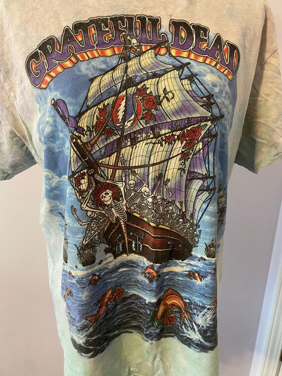 Vintage Grateful Dead band shirt